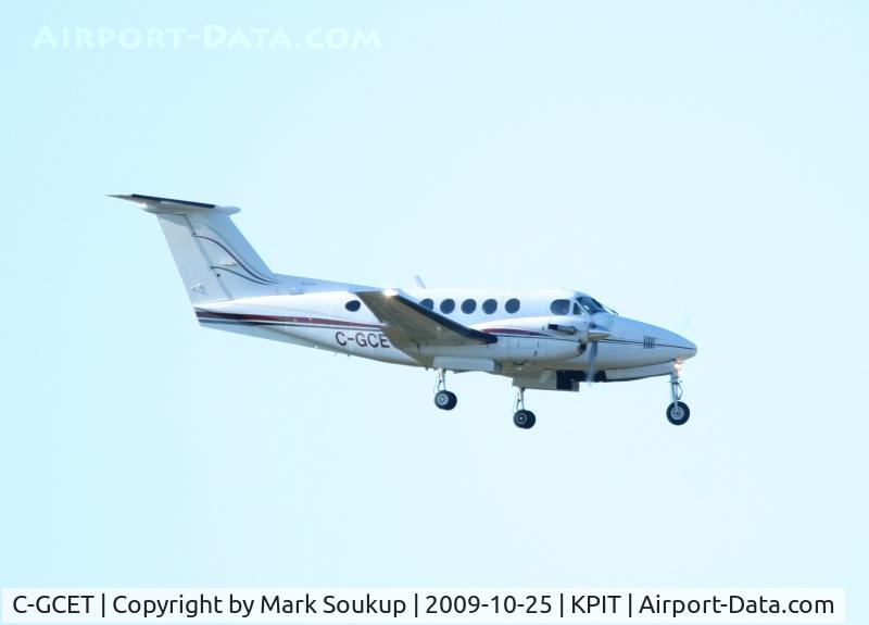 C-GCET, 1976 Beech 200 King Air C/N BB-124, C-GCET @ KPIT