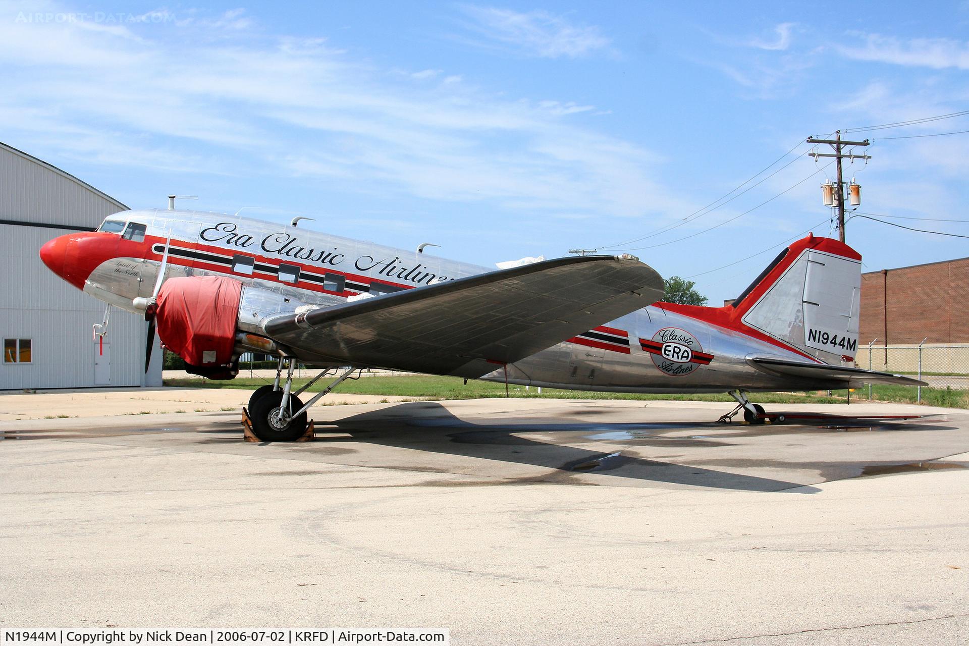 N1944M, 1942 Douglas DC3C-S1C3G (C-47A) C/N 19394, KRFD