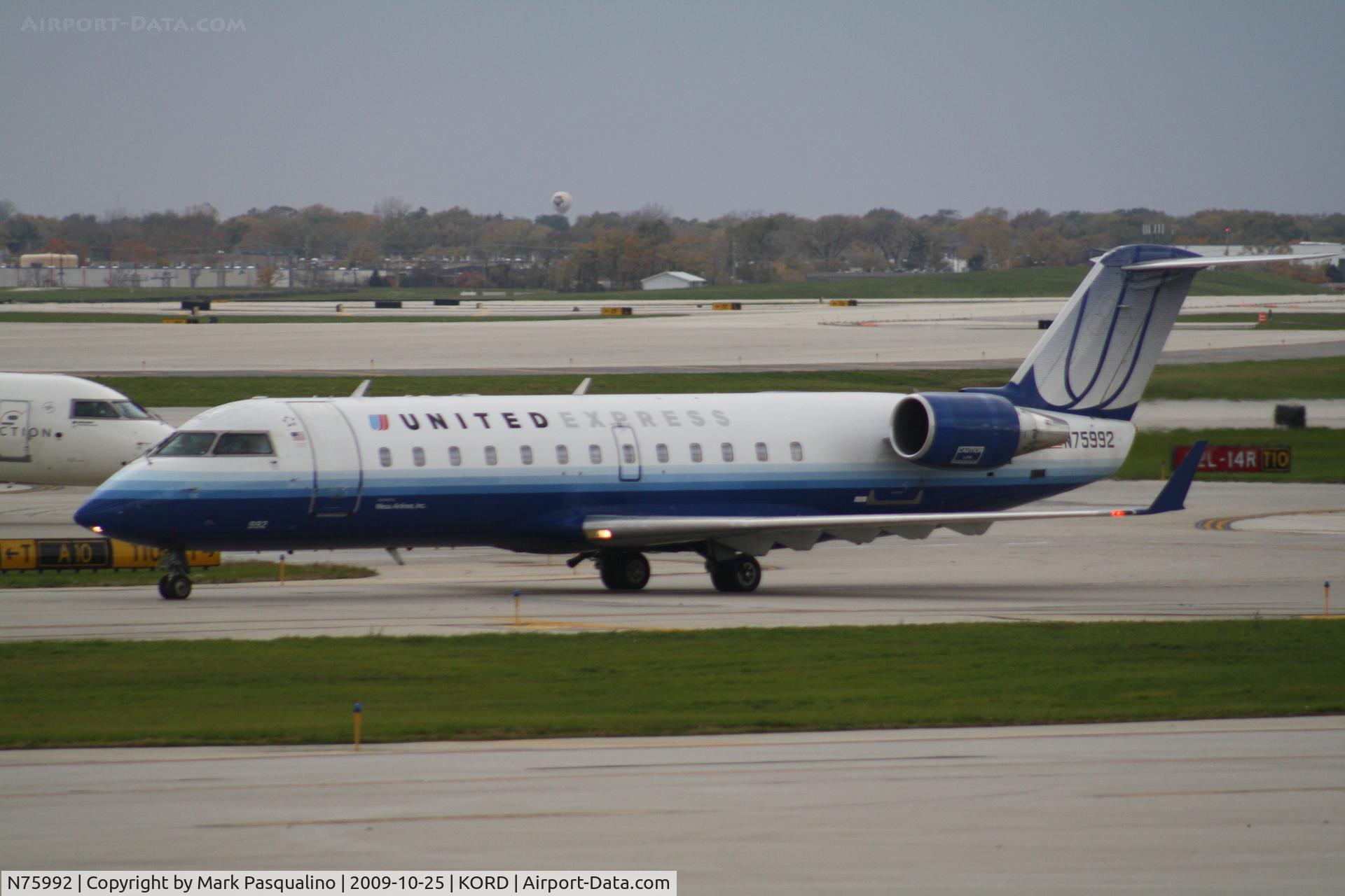 N75992, 2000 Bombardier CRJ-200ER (CL-600-2B19) C/N 7401, CL-600-2B19