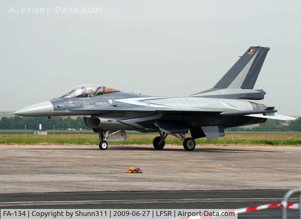 FA-134, SABCA F-16AM Fighting Falcon C/N 6H-134, Arriving for LFSR Airshow 2009