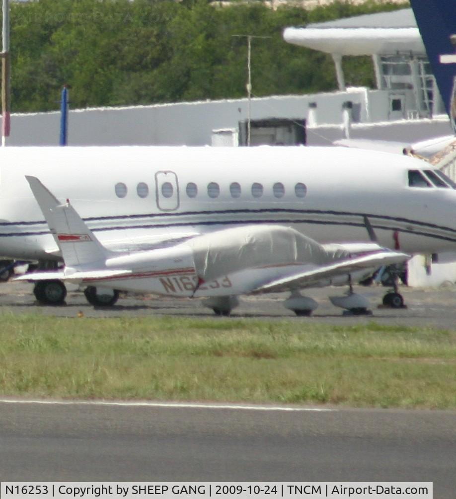 N16253, 1973 Piper PA-32-300 Cherokee Six Cherokee Six C/N 32-7340080, Park next to the big boys.