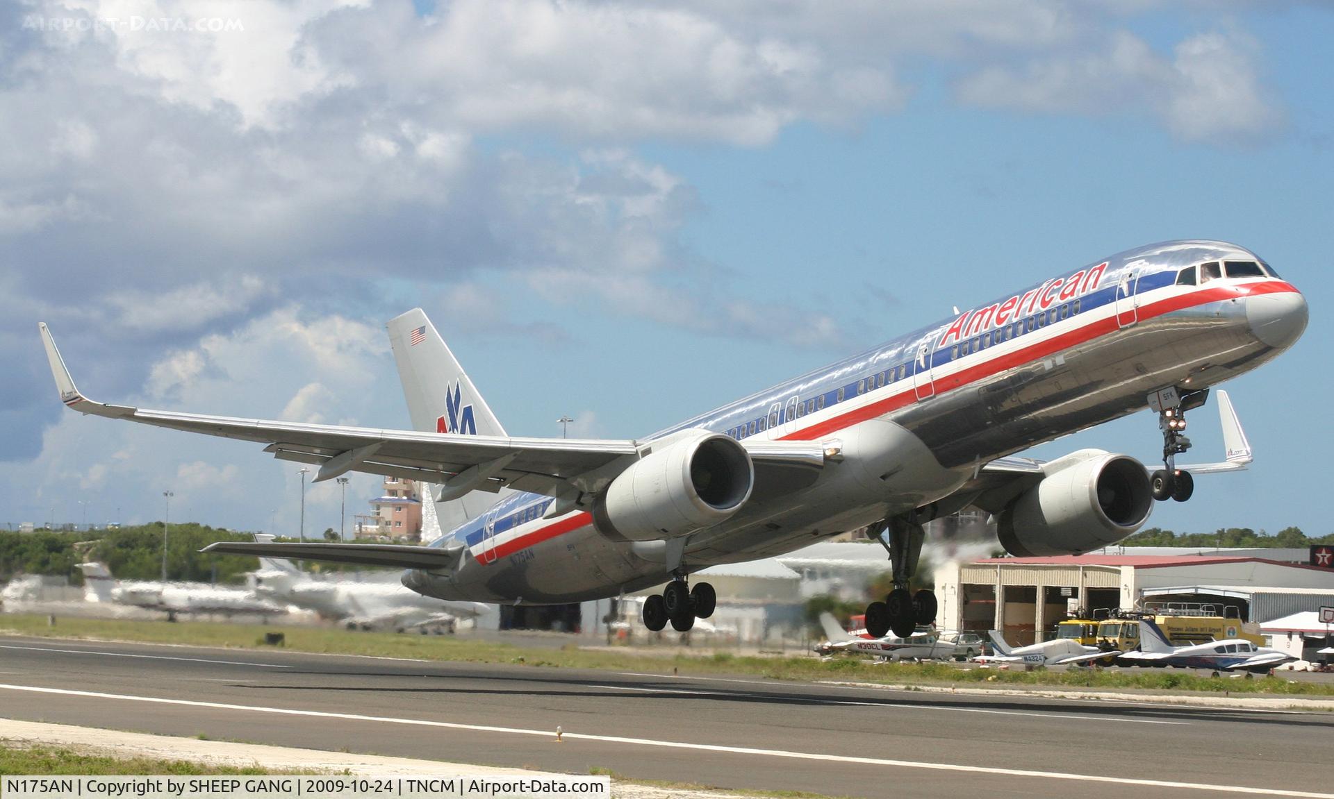 N175AN, 2001 Boeing 757-223 C/N 32394, taking off for the us