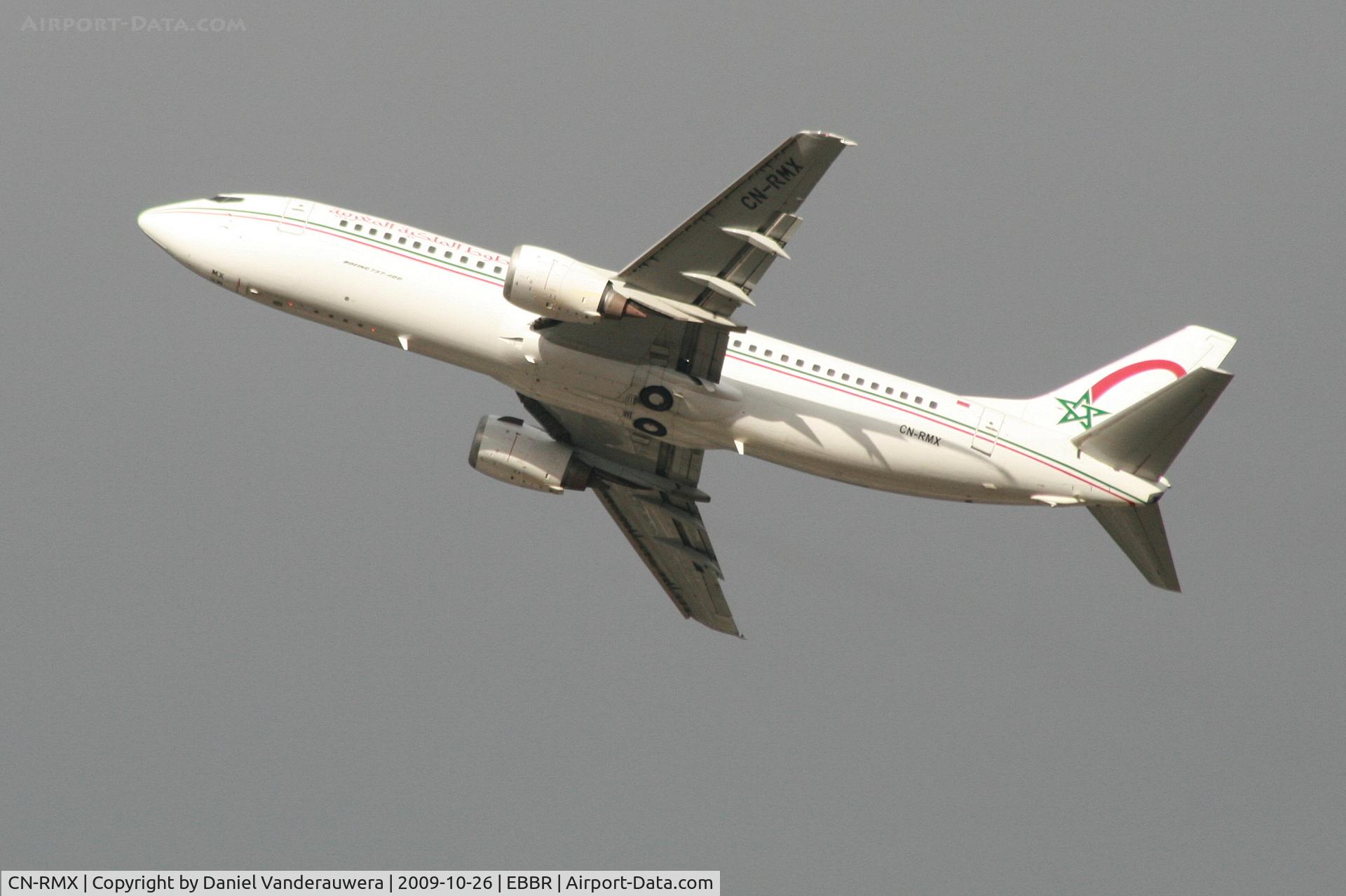CN-RMX, 1992 Boeing 737-4B6 C/N 26526, Flight AT677 is taking off from rwy 25R