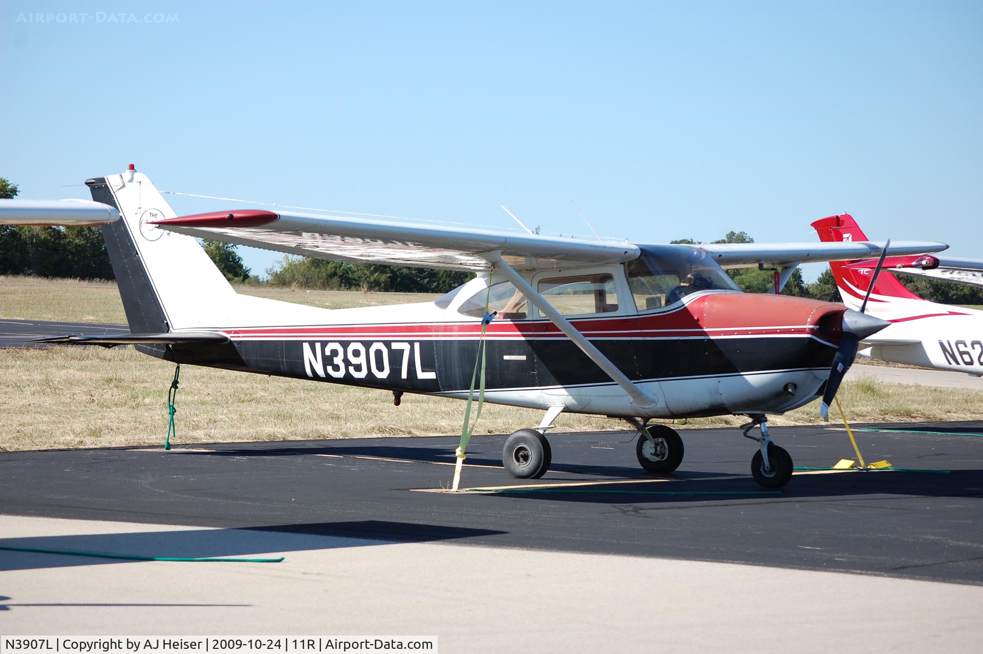 N3907L, 1965 Cessna 172G C/N 17254076, N3907L