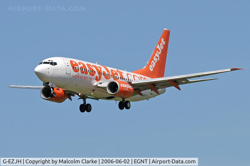 G-EZJH, 2001 Boeing 737-73V C/N 30240, Boeing 737-73V. On approach to Rwy 25 at Newcastle Airport.