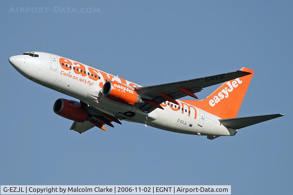 G-EZJL, 2002 Boeing 737-73V C/N 30247, Boeing 737-73V. On approach to Rwy 25 at Newcastle Airport.