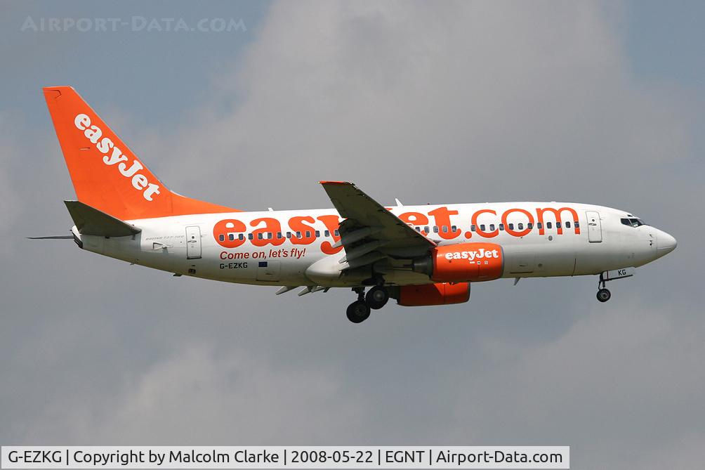 G-EZKG, 2004 Boeing 737-73V C/N 32428, Boeing 737-73V. On approach to Rwy 07 at Newcastle Airport.