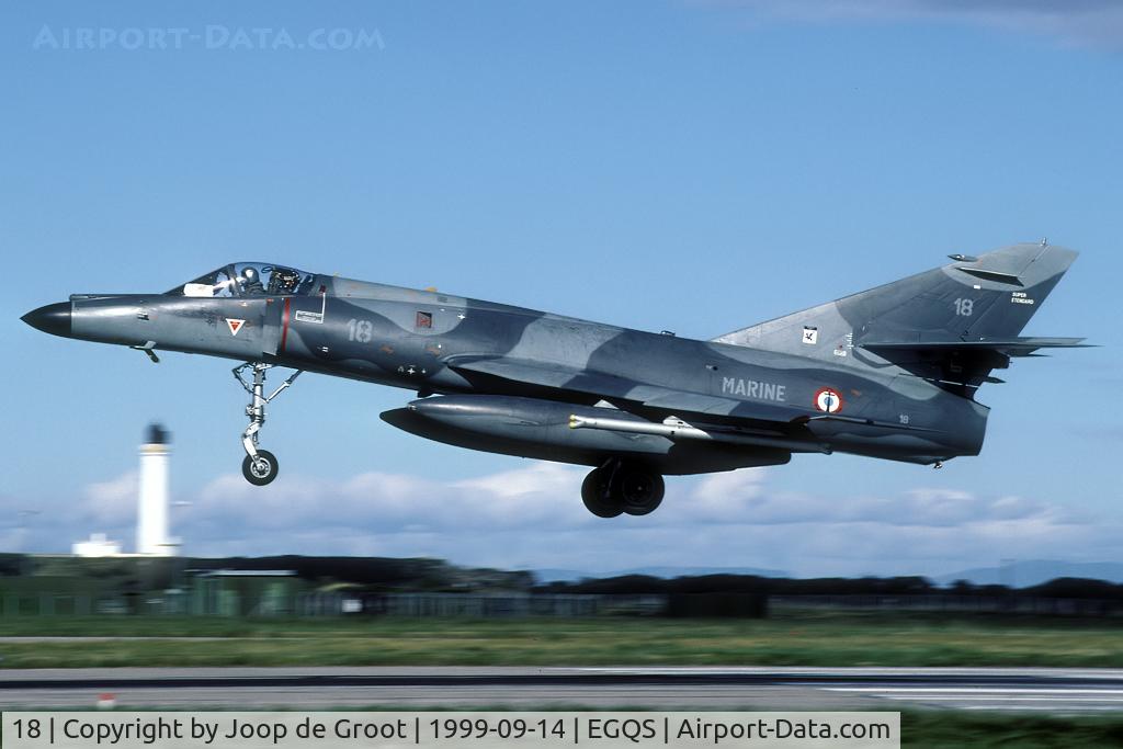 18, Dassault Super Etendard C/N 18, In the autumn of 1999 a number of Super Etendards participated in the maritime exercise JMC. They wore the mission markings op the operations over the Balkan that had been flown during spring 1999.