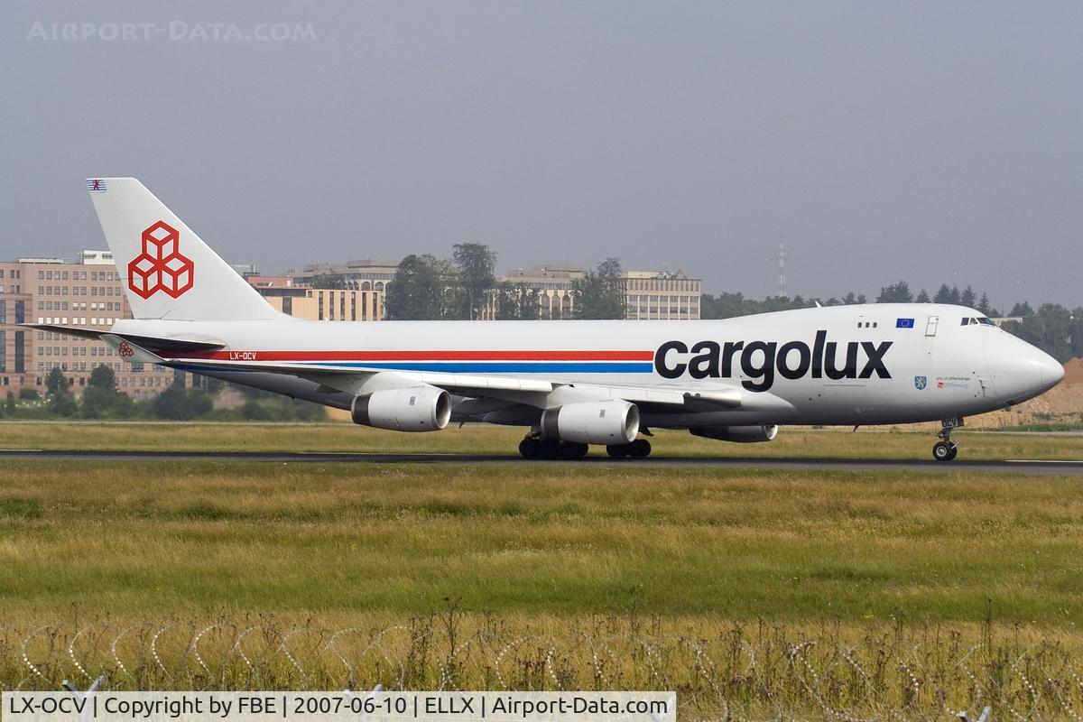 LX-OCV, 1999 Boeing 747-4R7F/SCD C/N 29731, descellerating down RW06