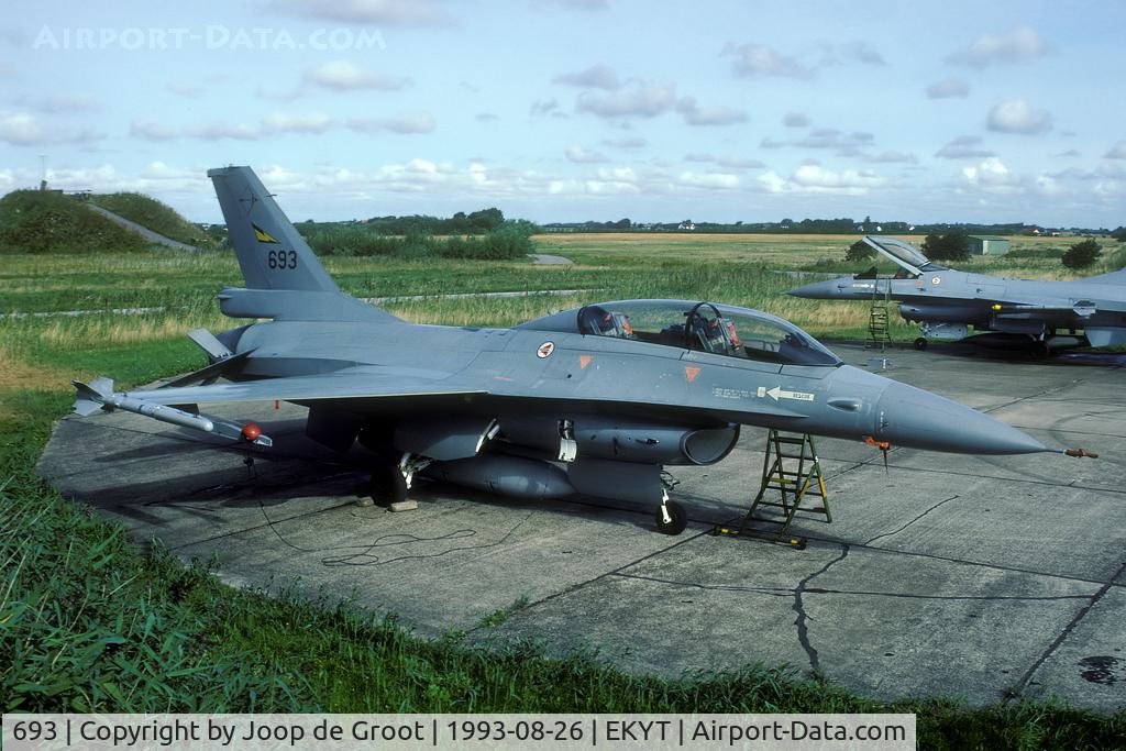 693, General Dynamics F-16BM Fighting Falcon C/N 6L-12, During the Tactical Fighter Weaponry 1993 a number of Norwegian F-16s was operating out of Aalborg.