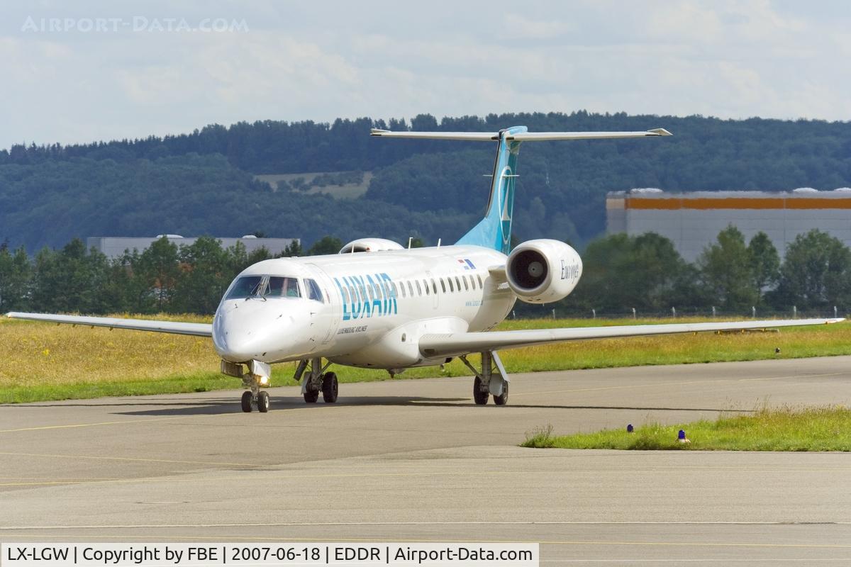 LX-LGW, 1999 Embraer EMB-145LU (ERJ-145LU) C/N 145135, taxying to its stand