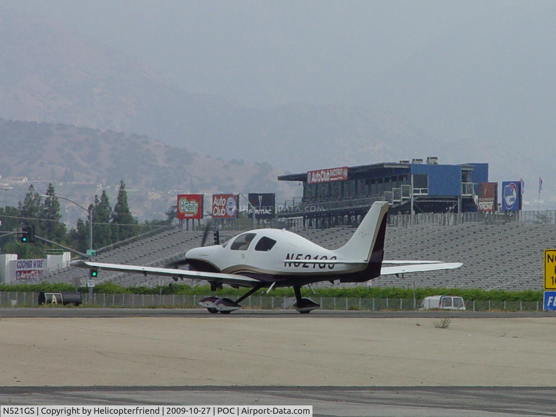 N521GS, 2007 Columbia Aircraft Mfg LC41-550FG C/N 41765, Awaiting clearence for take off on runaway 26L
