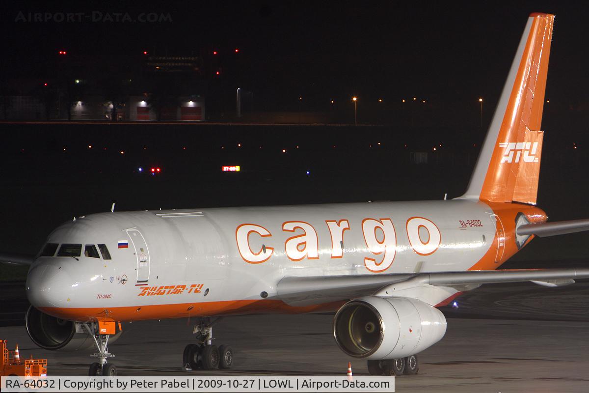 RA-64032, Tupolev Tu-204-100C C/N 1450743164032, Special Cargo Charter