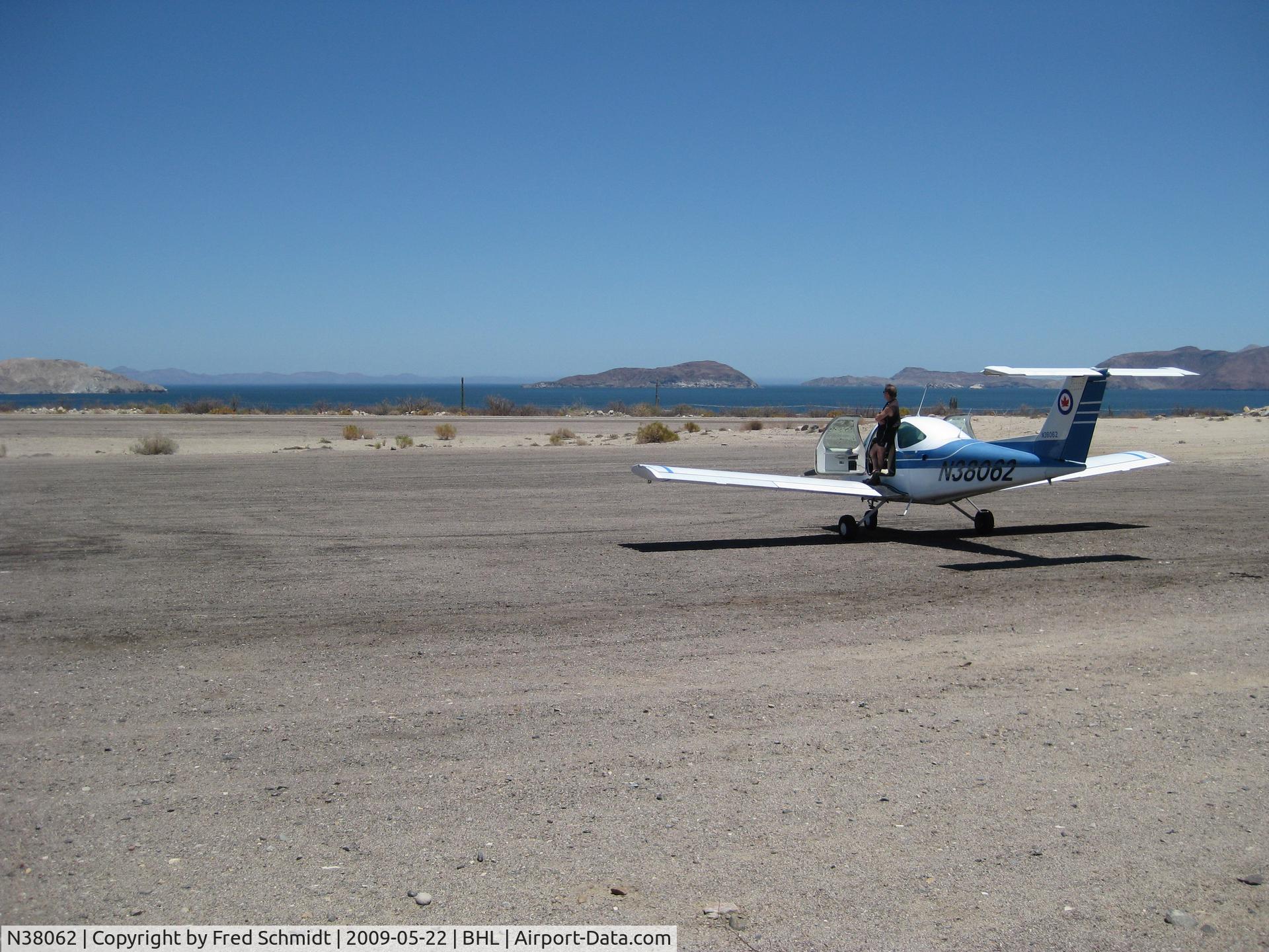 N38062, 1980 Beech 77 Skipper C/N WA-204, The Skipper in Bahia De Las Angeles, Mexico