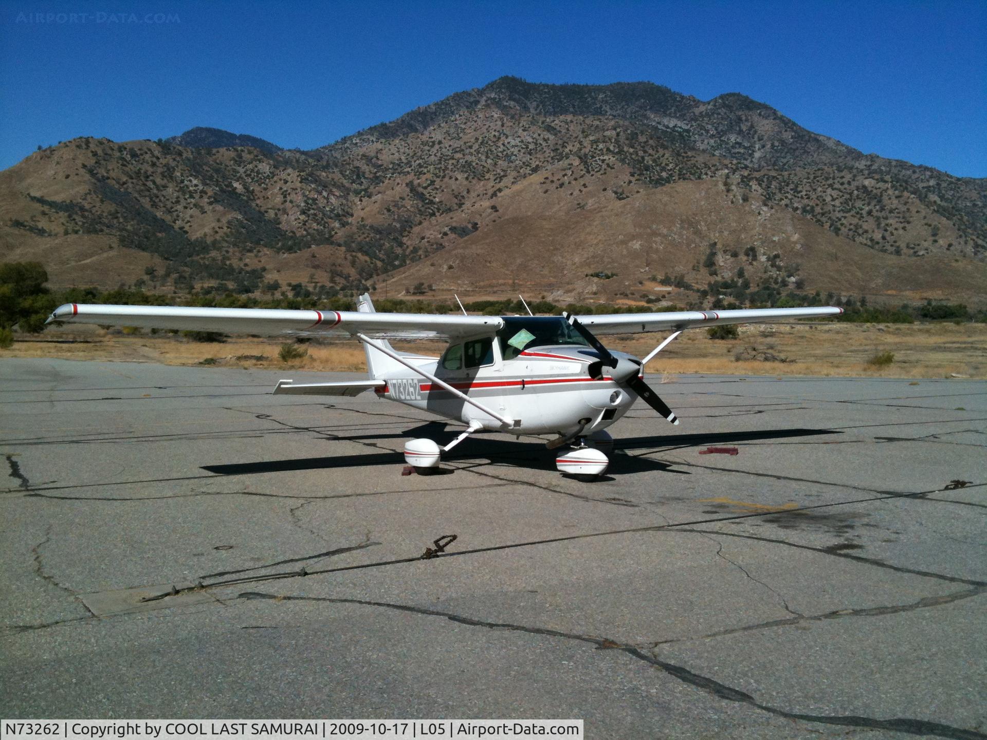 N73262, 1976 Cessna 172M C/N 17267342, 262 at Kernville Transient Parking
