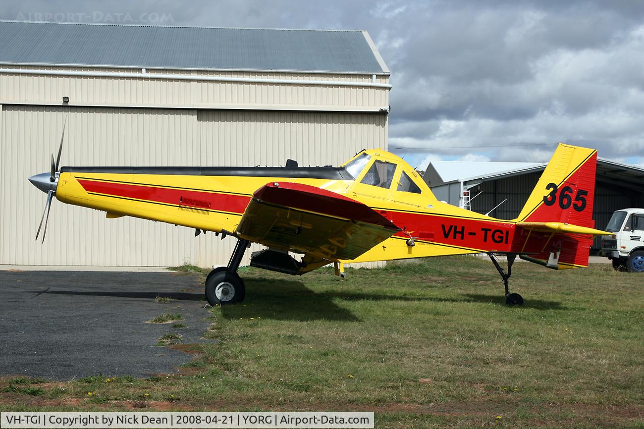 VH-TGI, 1985 PZL-Mielec M-18A Dromader Turbo C/N 1Z015-15, YORG