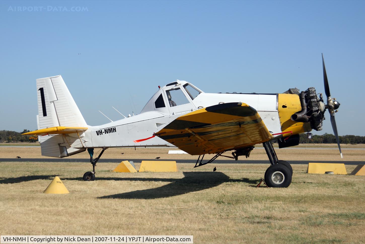 VH-NMH, 1996 PZL-Mielec M-18A Dromader C/N 1Z026-09, YPJT