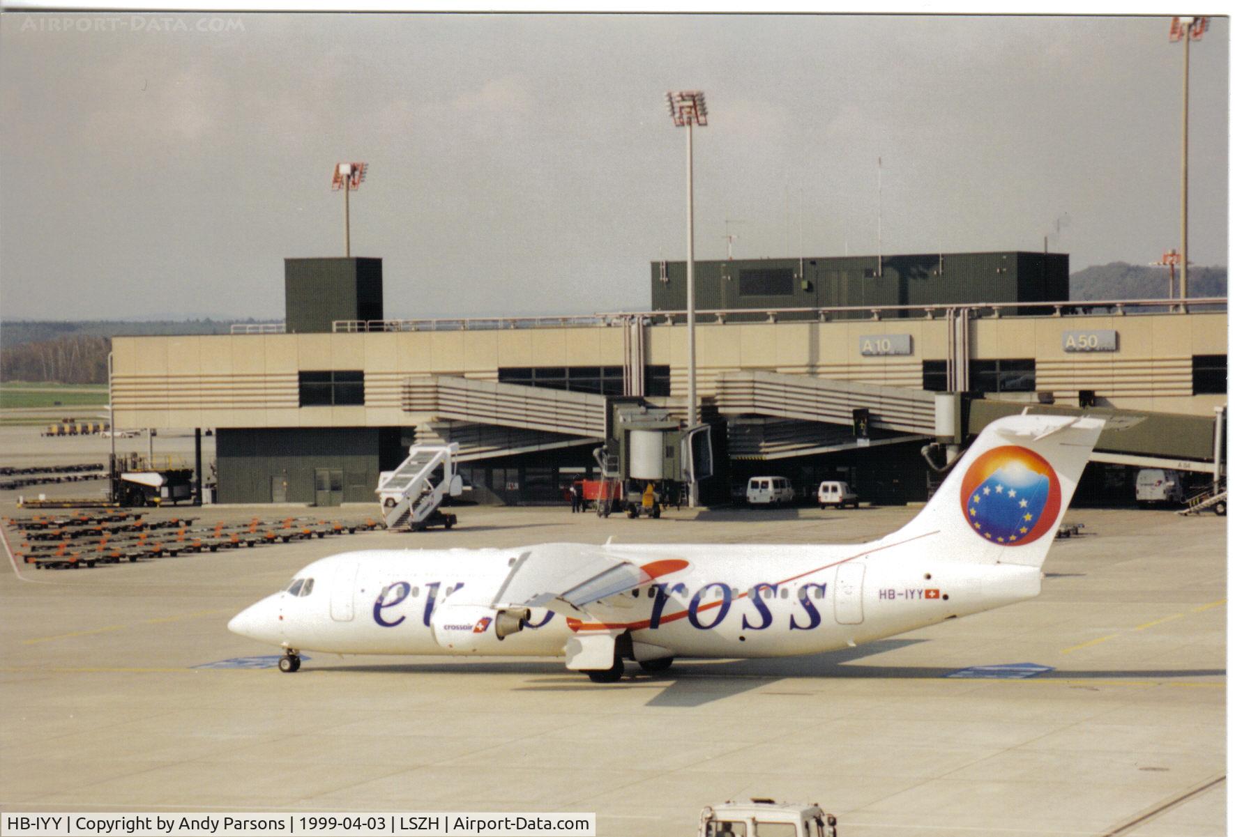 HB-IYY, 1998 British Aerospace Avro 146-RJ100 C/N E3339, in a slightly older scheme