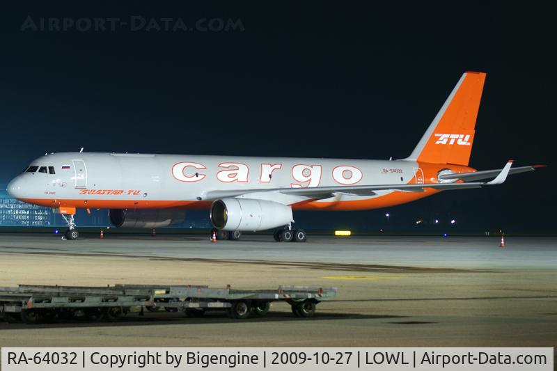 RA-64032, Tupolev Tu-204-100C C/N 1450743164032, Aviastar Tu- Cargo