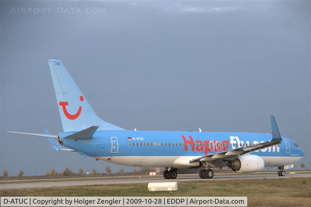 D-ATUC, 2006 Boeing 737-8K5 C/N 34684, On the way to runway 26R
