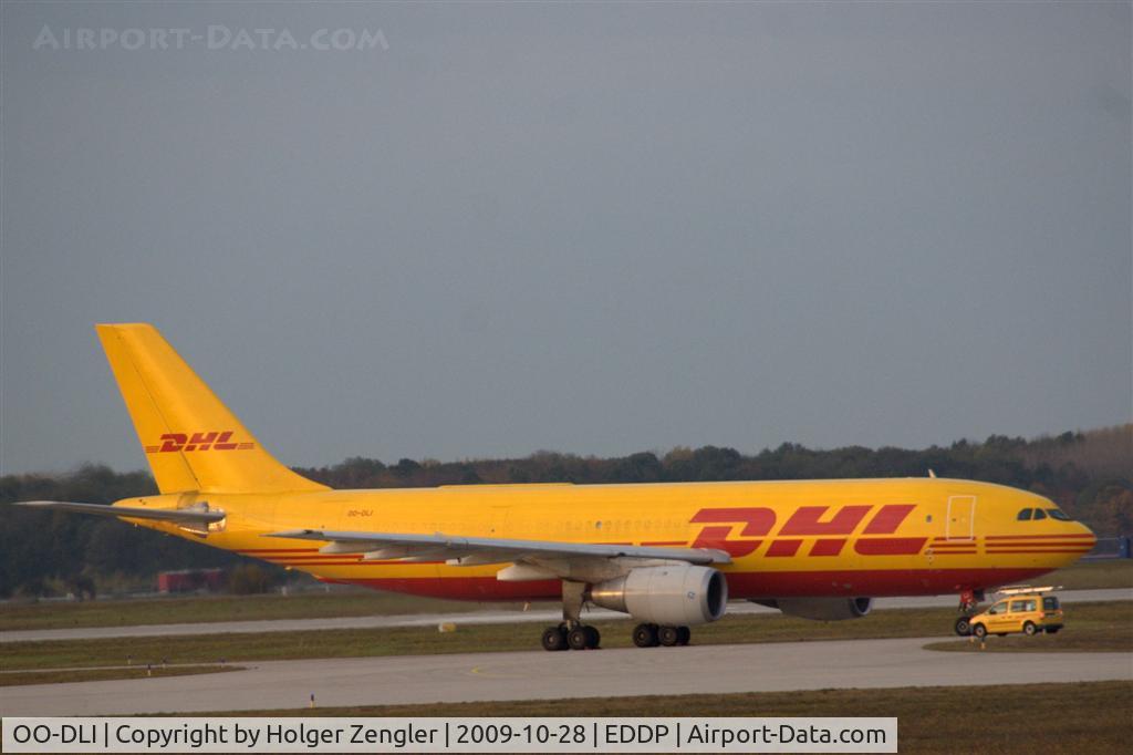 OO-DLI, 1982 Airbus A300B4-203(F) C/N 234, An engine test next to runway 08L