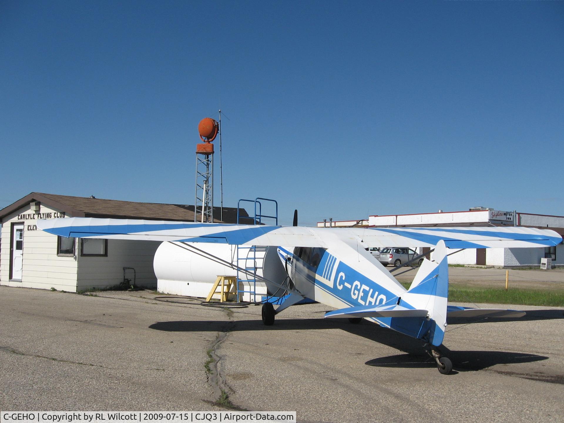 C-GEHO, 1946 Piper PA-12 Super Cruiser C/N 12 501, Still Flyin 2009