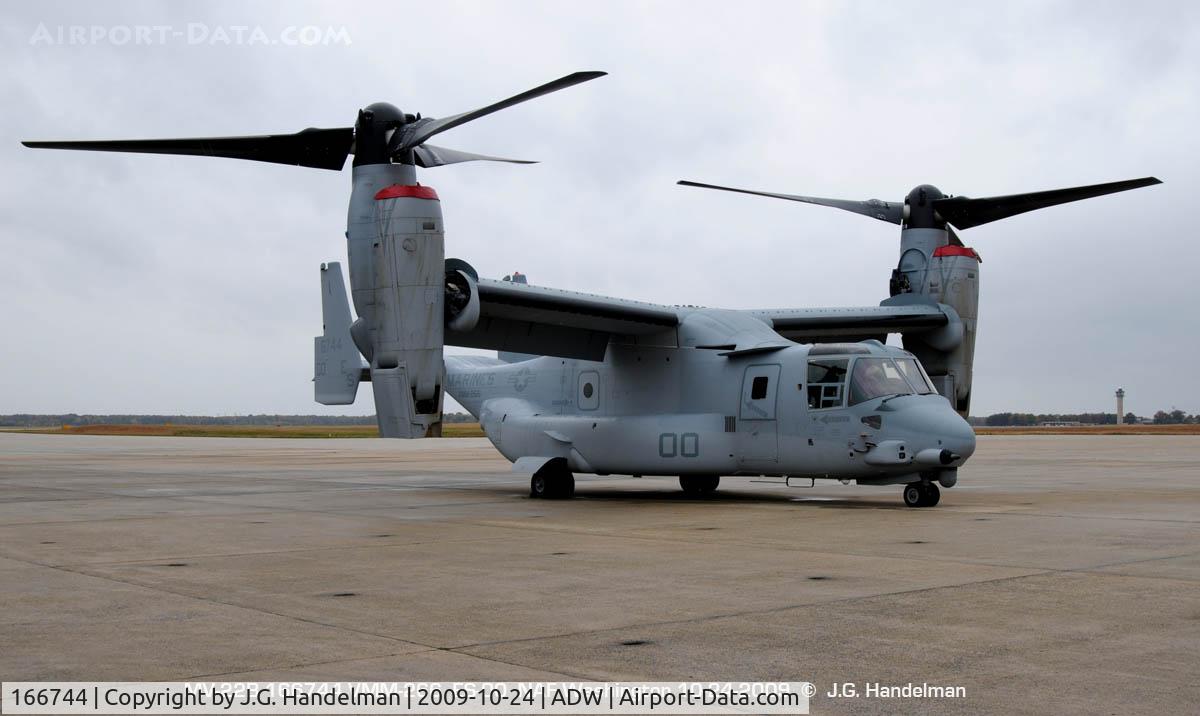 166744, Bell-Boeing MV-22B Osprey C/N D0109, at rainy NAF Washington
