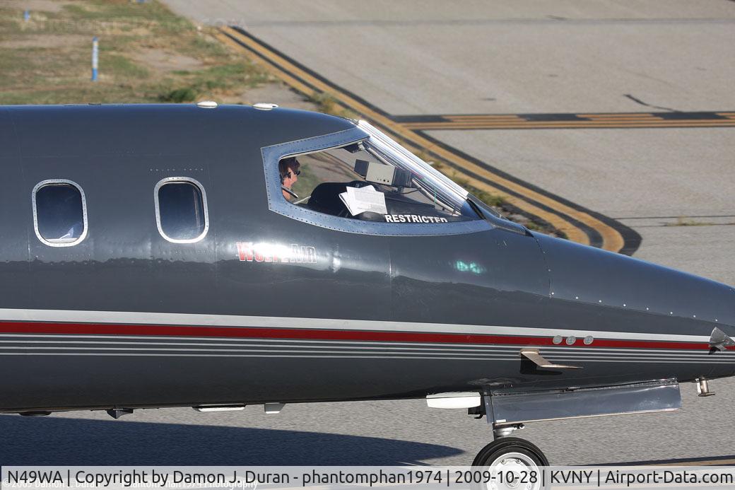 N49WA, 1973 Gates Learjet 25B C/N 142, Taxing