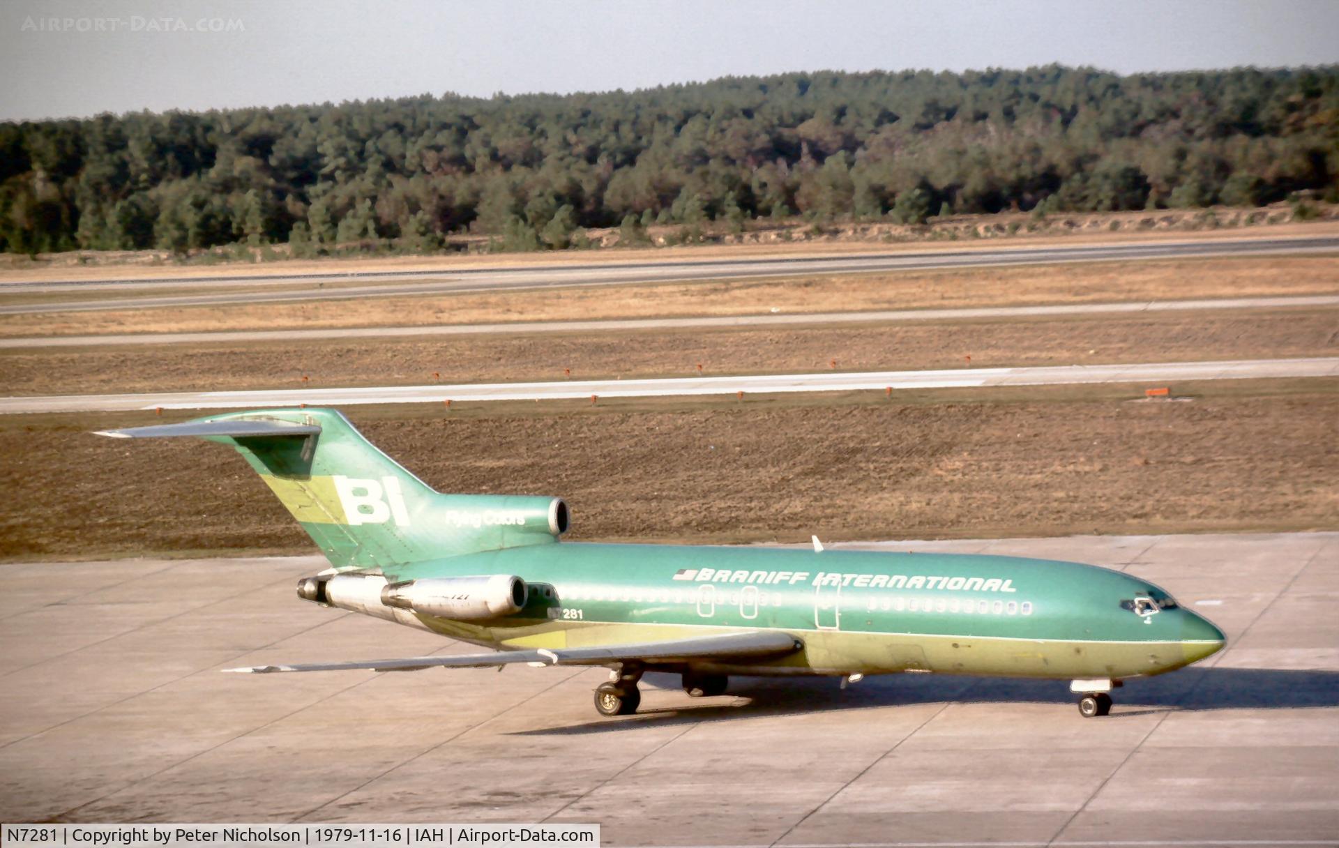 N7281, 1967 Boeing 727-27C C/N 19120, Boeing 727-27C of Braniff International seen at Houston in November 1979.