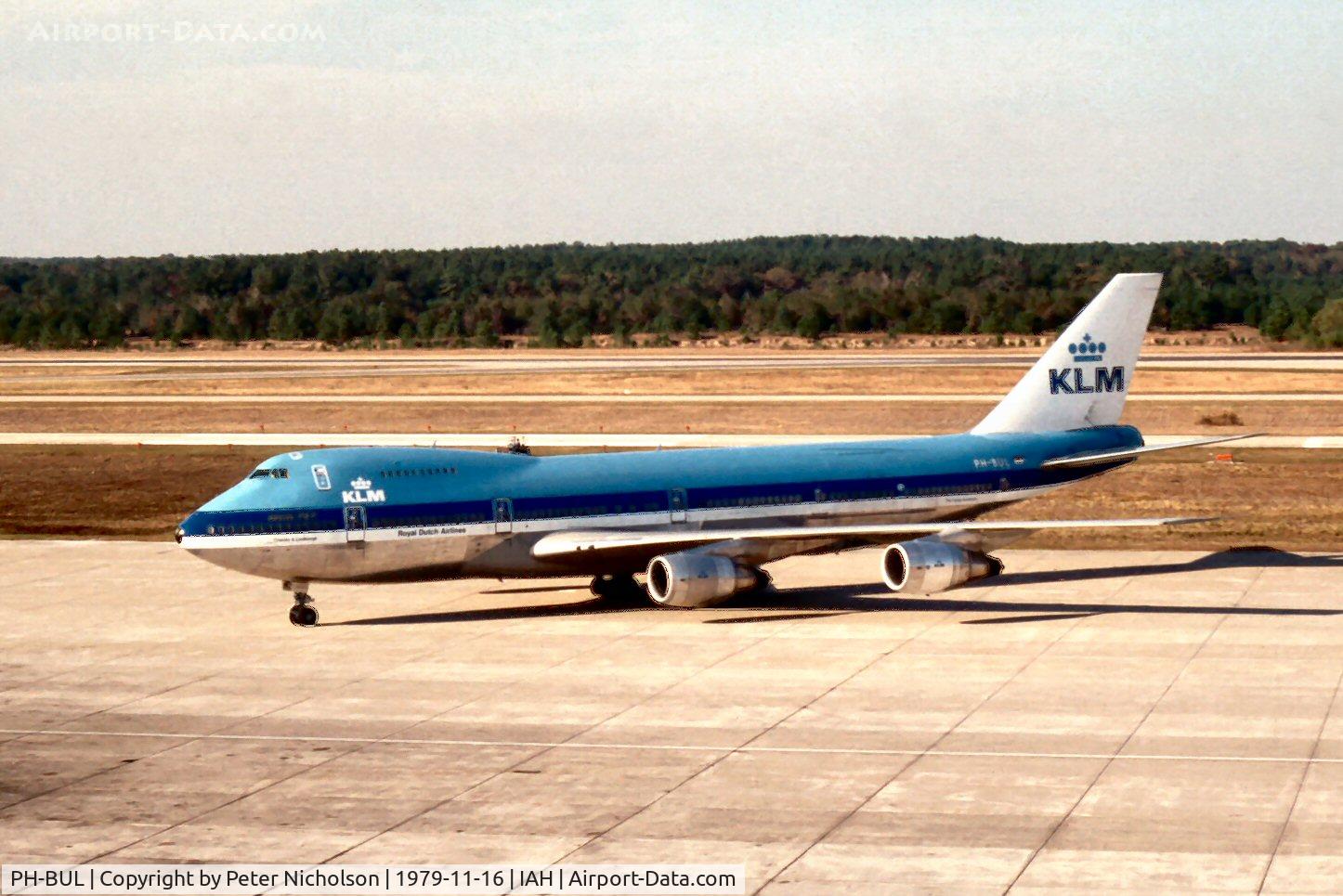 PH-BUL, 1978 Boeing 747-206B C/N 21550, Boeing 747-206B of KLM Royal Dutch Airlines arriving at Houston in November 1979.