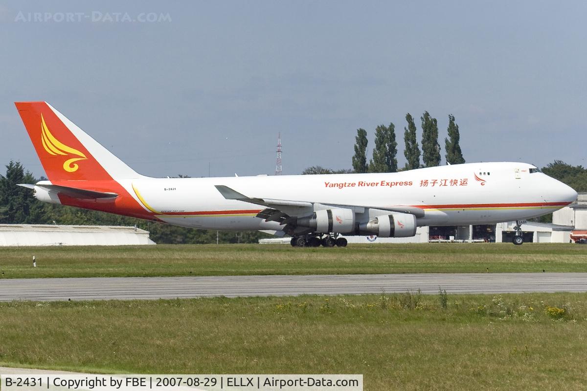 B-2431, 2000 Boeing 747-409F/SCD C/N 30761, Yangtse River Express decellarating RW06 at Findel