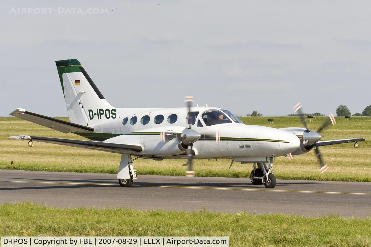 D-IPOS, 1982 Cessna 425 Conquest I C/N 425-0120, taxying to the active