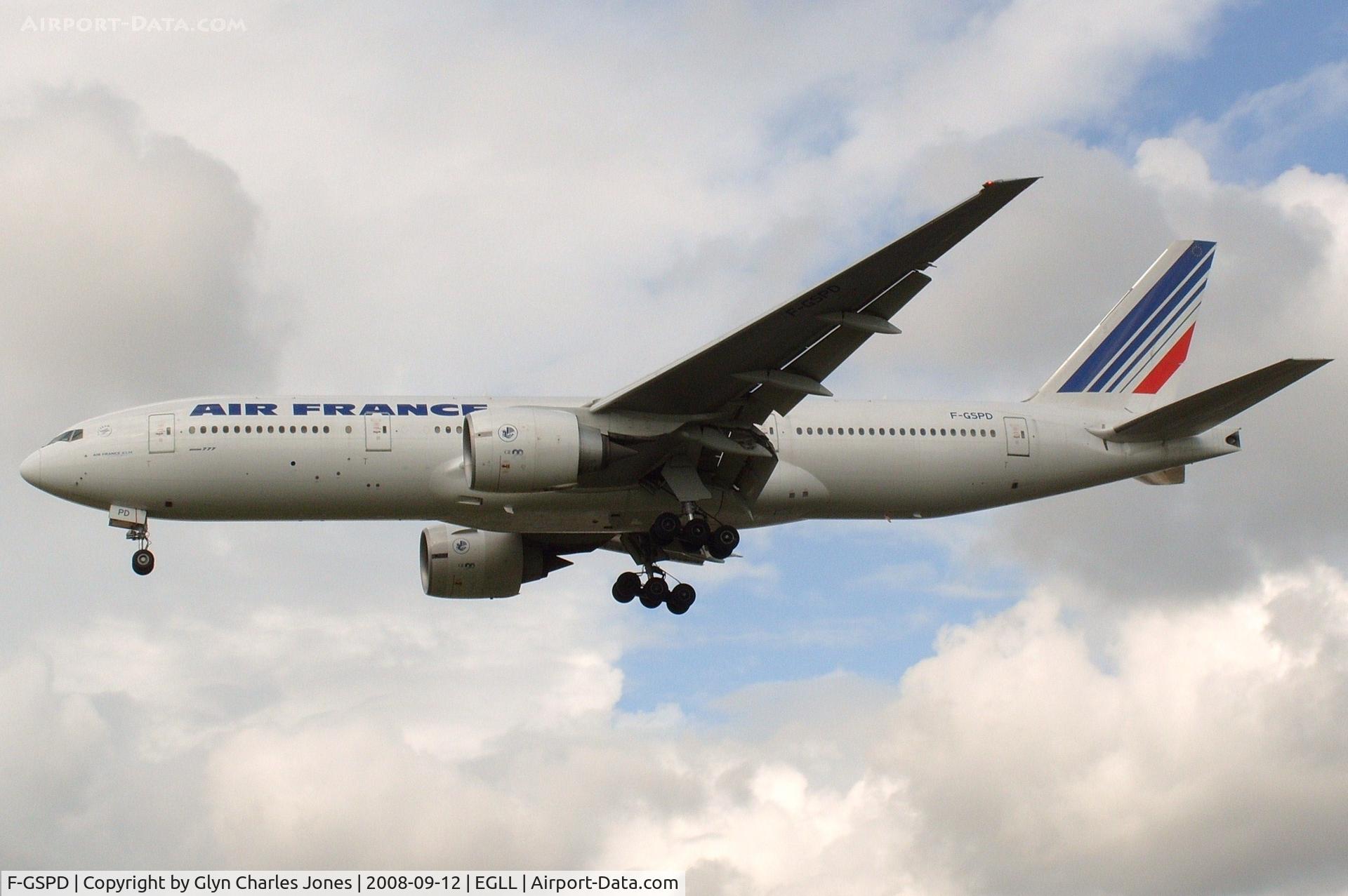 F-GSPD, 1998 Boeing 777-228/ER C/N 29005, On finals to runway 27L operating flight AF061 from Los Angeles. Operated by Air France.