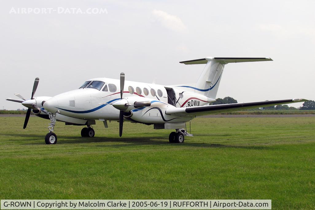 G-ROWN, 1980 Beech 200 Super King Air C/N BB-684, Beech 200 at York Gliding Centre, Rufforth Airfield West, North Yorkshire, UK in 2005.