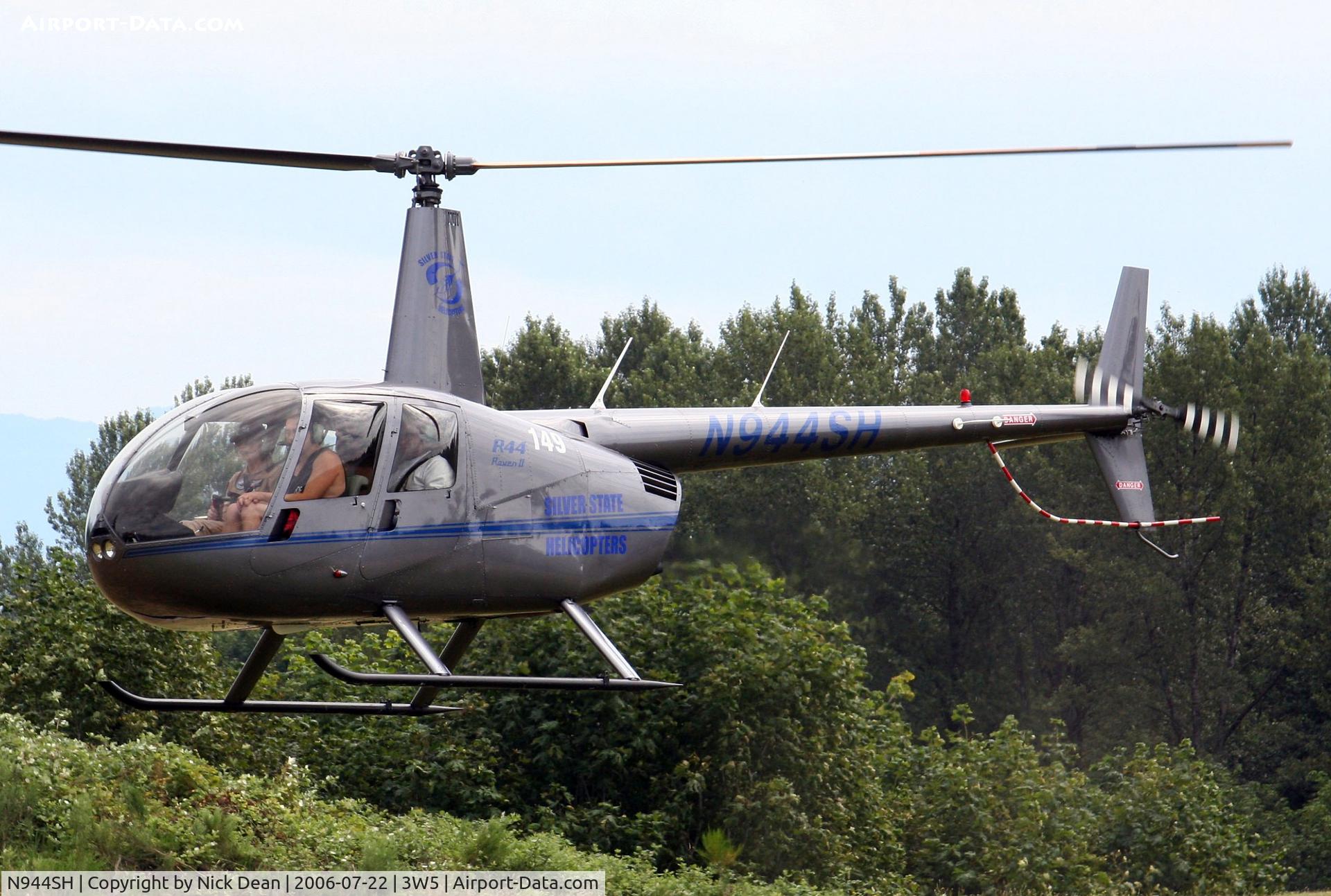 N944SH, 2005 Robinson R44 II C/N 10839, 3W5