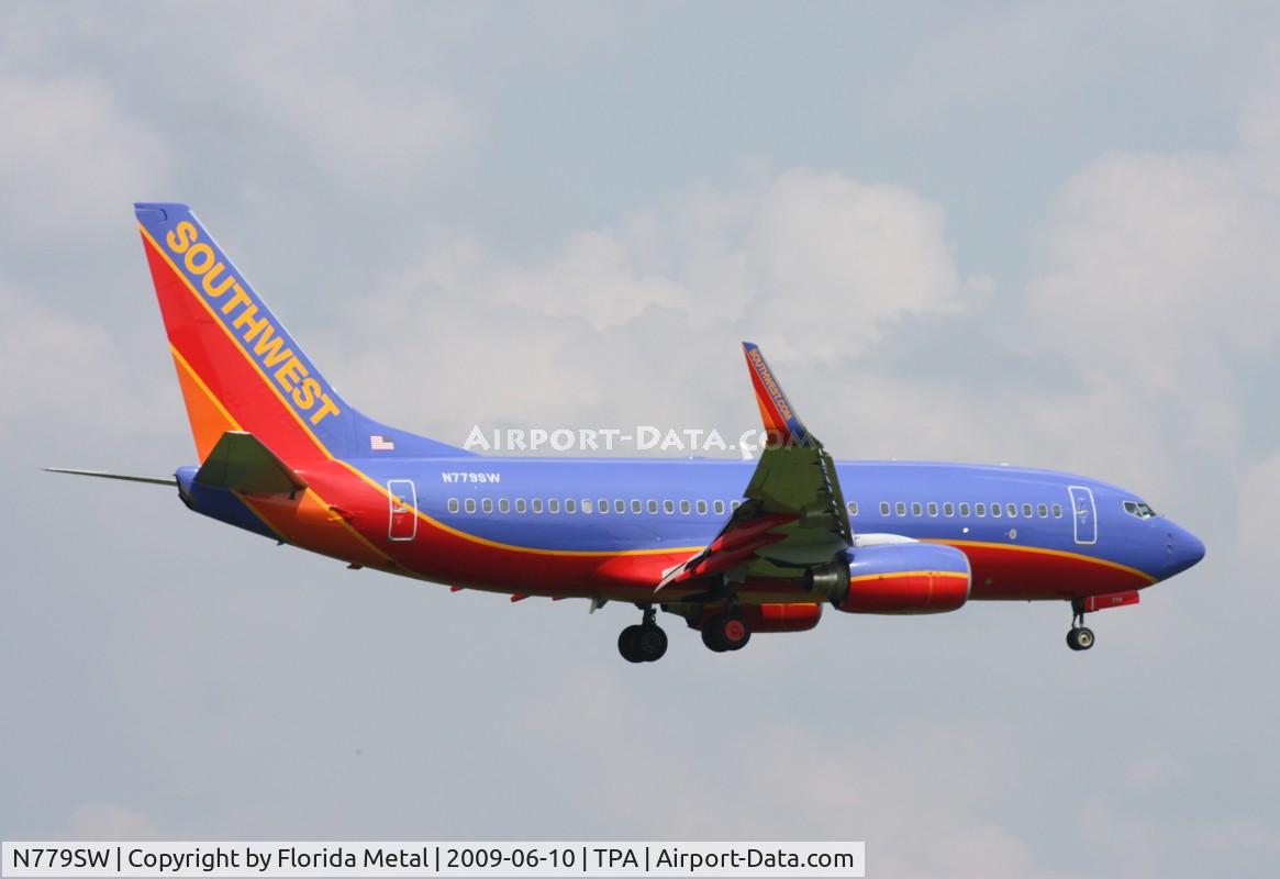 N779SW, 2000 Boeing 737-7H4 C/N 27884, Southwest 737-700