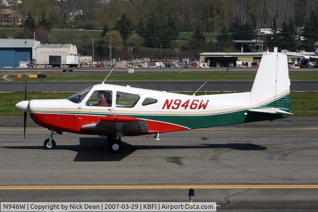 N946W, 1968 SIAI-Marchetti S-205-22R C/N 4-146, KBFI