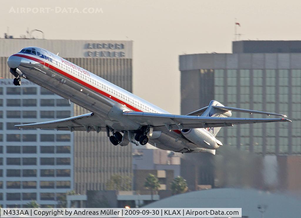 N433AA, 1987 McDonnell Douglas MD-83 (DC-9-83) C/N 49451, Takeoff.