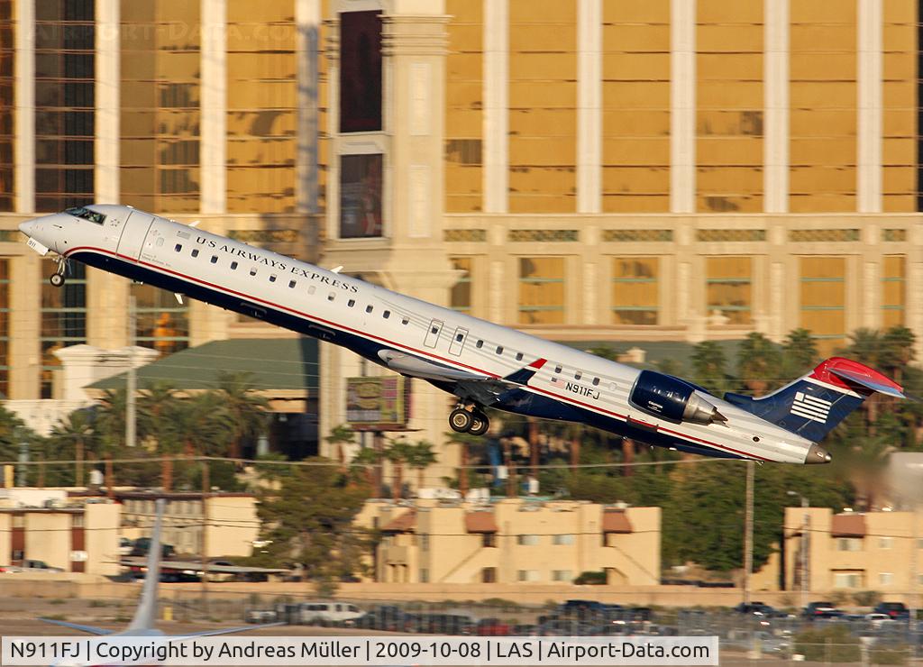 N911FJ, 2003 Bombardier CRJ-900ER (CL-600-2D24) C/N 15011, Takeoff.