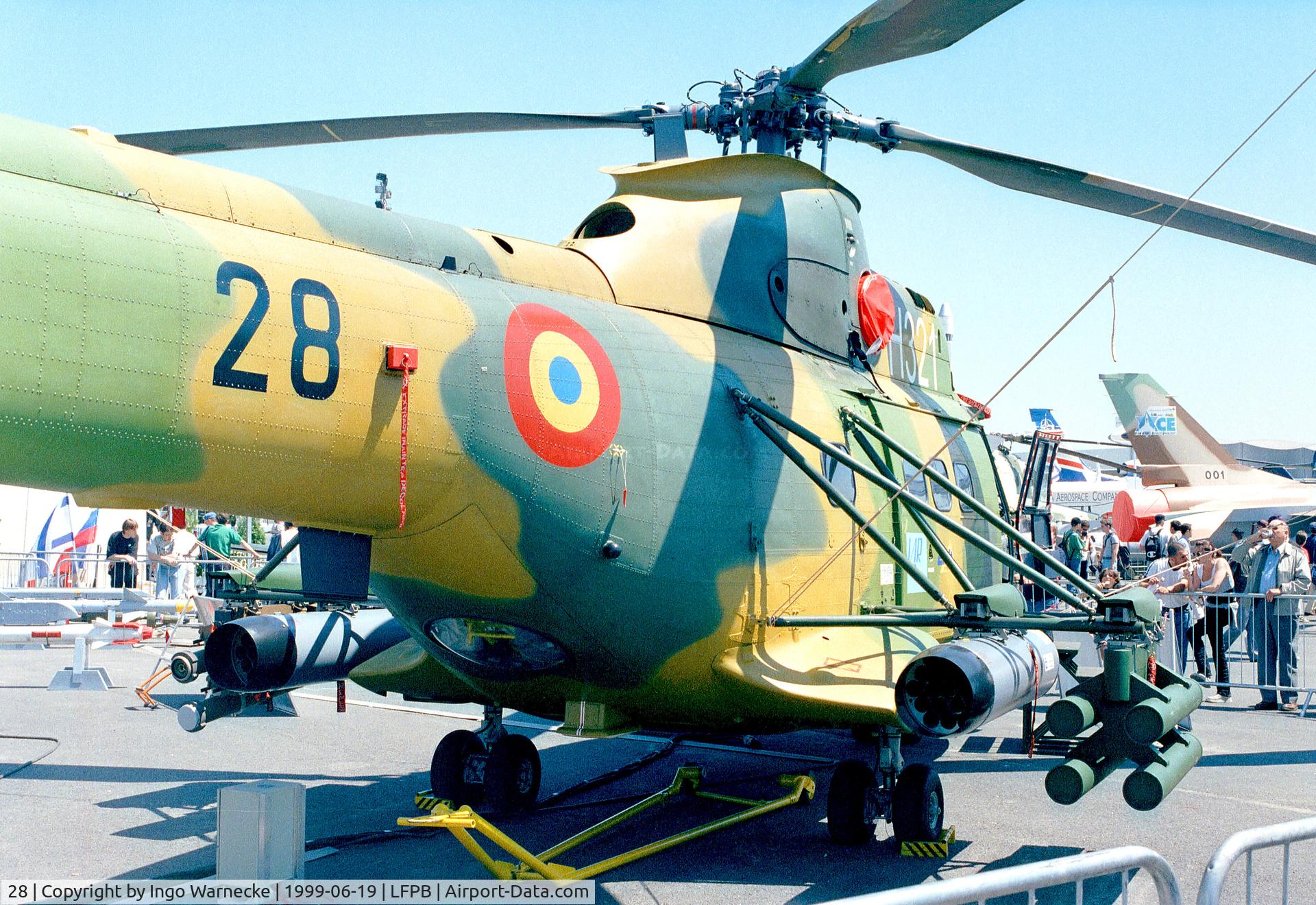 28, IAR IAR-330L Puma SOCAT C/N 40, IAR 330L Socat of the Romanian Air Force at the Aerosalon 1999, Paris