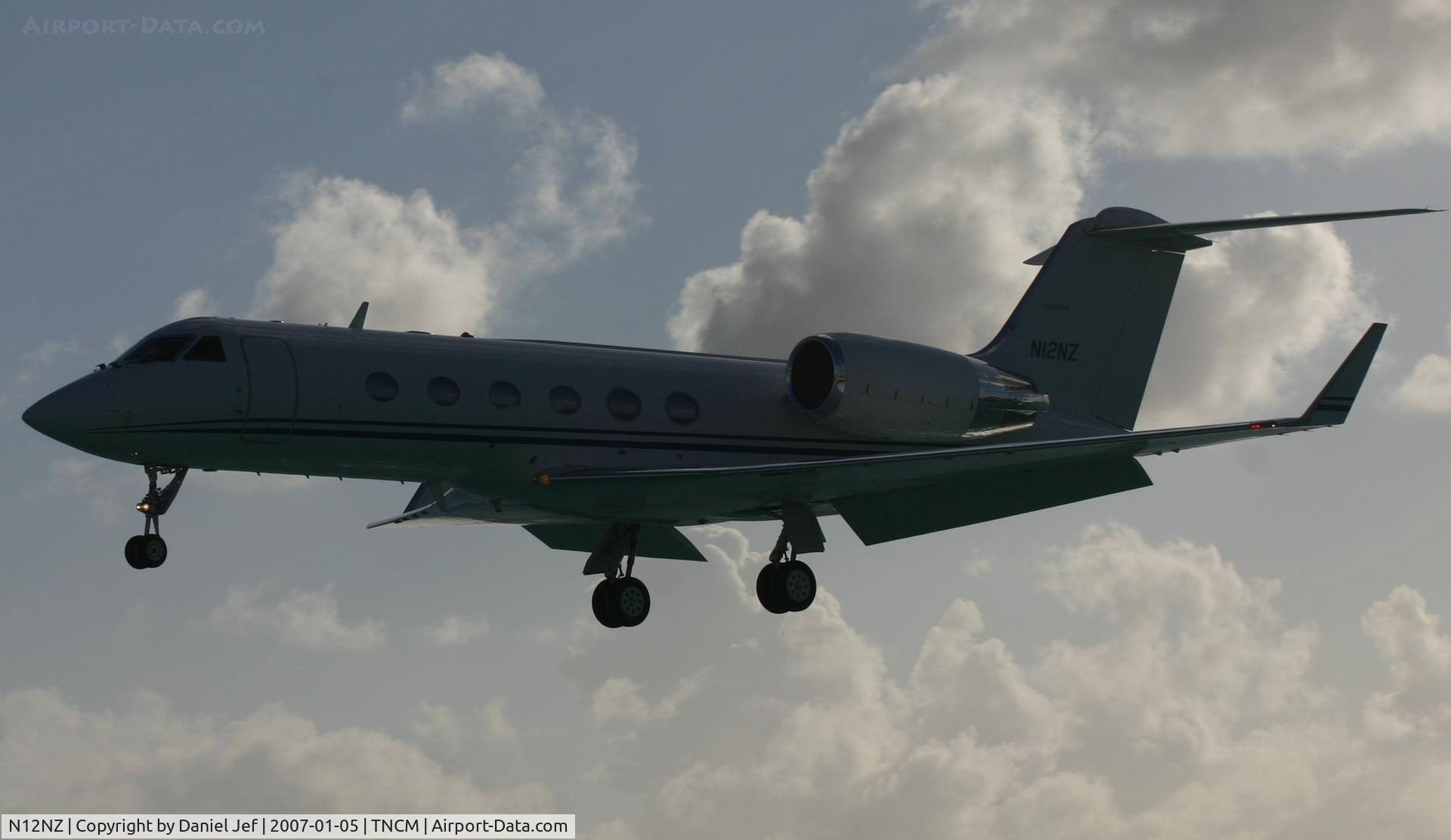 N12NZ, 1999 Gulfstream Aerospace G-IV C/N 1376, Landing  at tncm