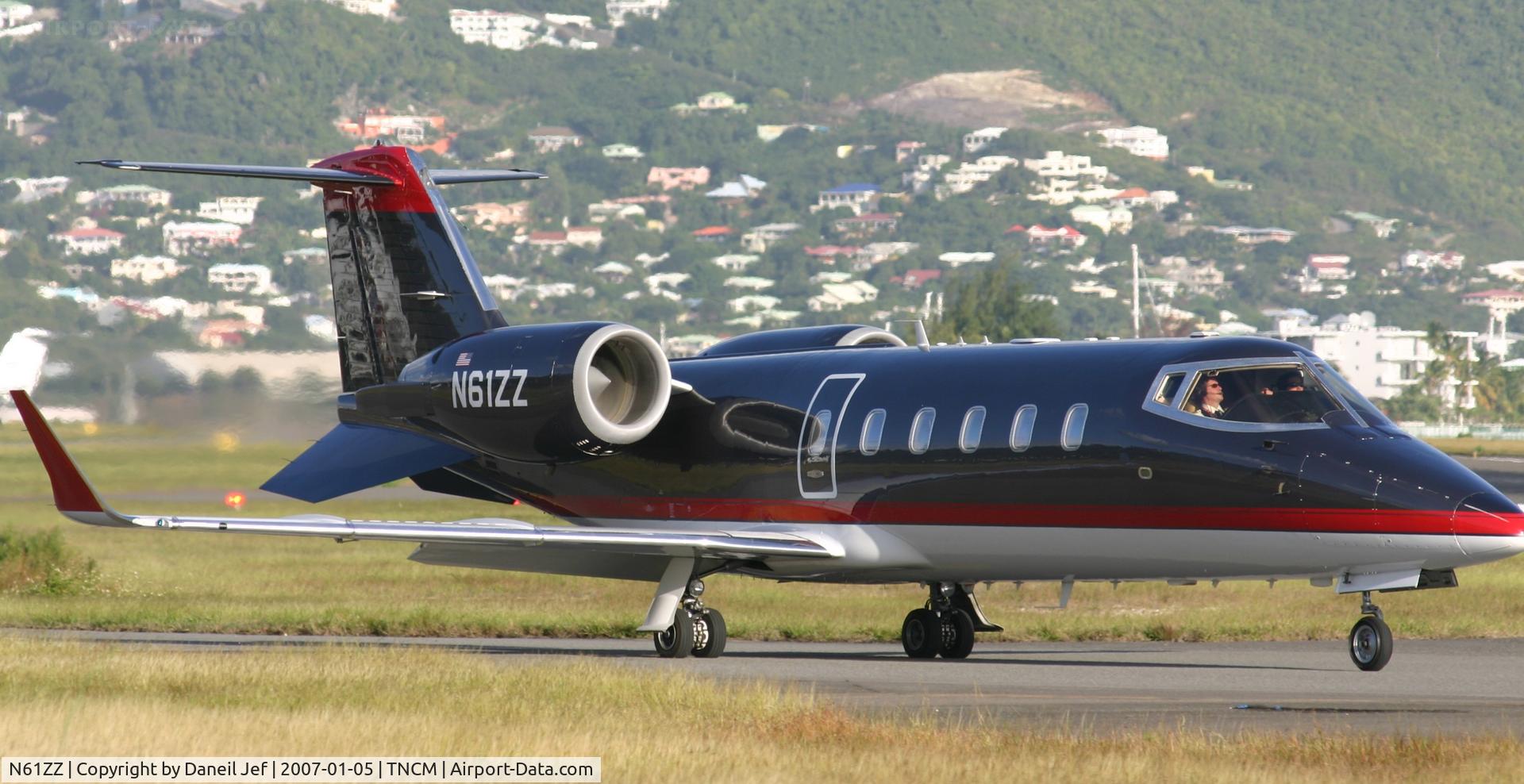N61ZZ, 1998 Learjet Inc 60 C/N 128, Getting ready to depart