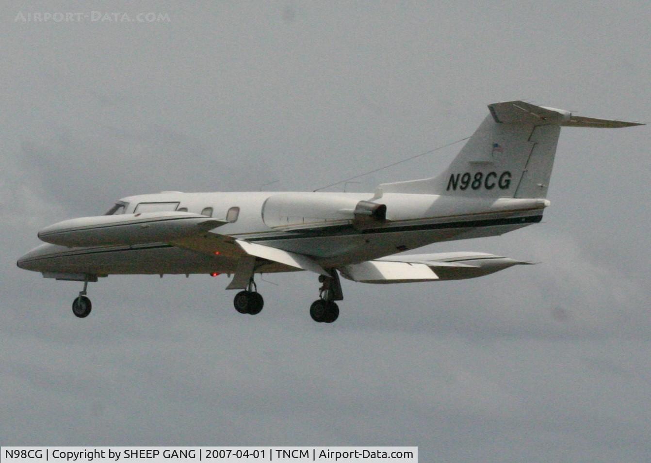 N98CG, 1976 Learjet 24D C/N 289, Landing at tncm