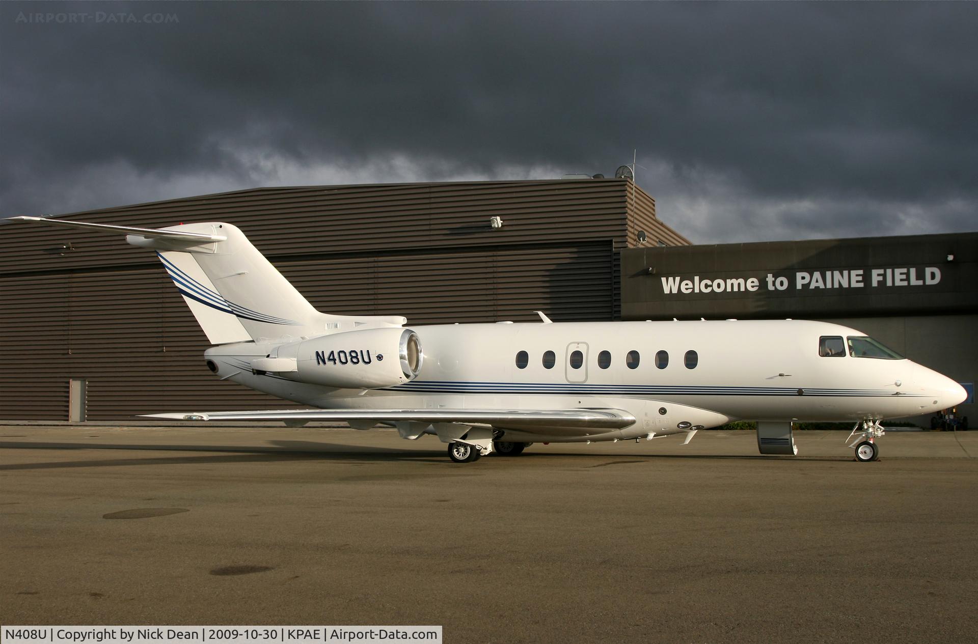 N408U, 2008 Hawker Beechcraft 4000 C/N RC-17, KPAE one tiny sunbreak just before sunset but it was enough!!