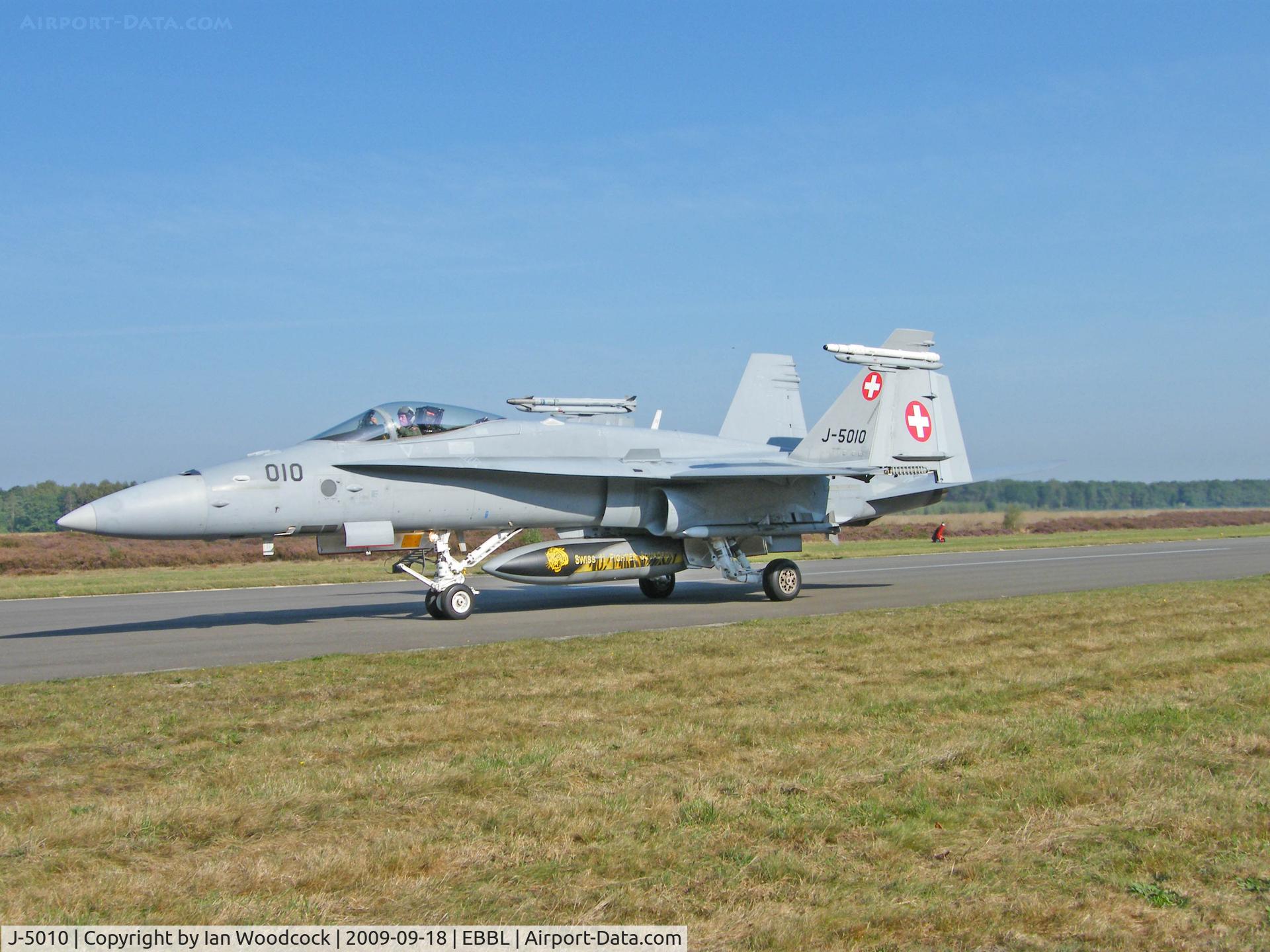 J-5010, McDonnell Douglas F/A-18C Hornet C/N 1345, McDonnell-Douglas F/A-18C Swiss Air Force/Kleine Brogel