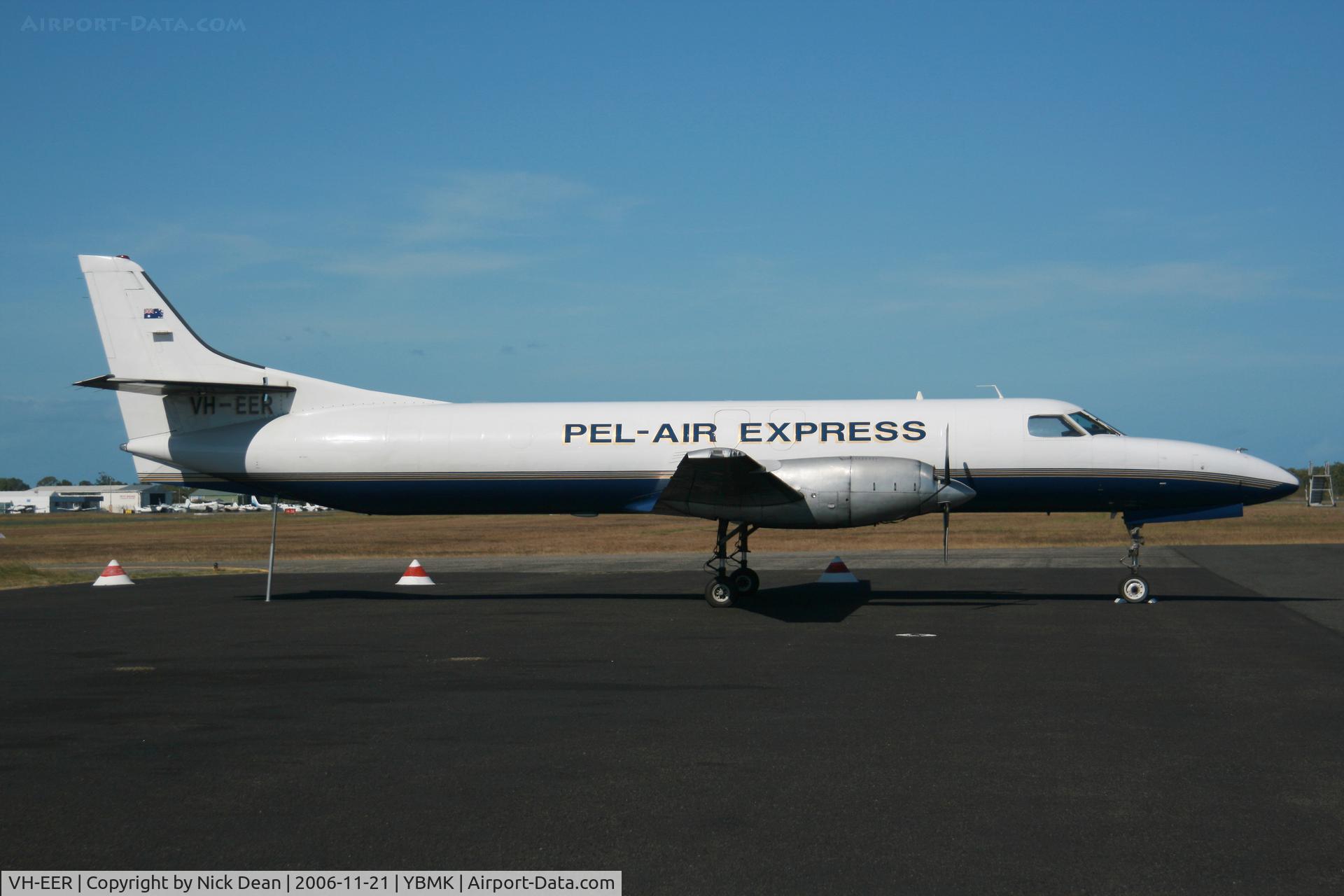 VH-EER, 1985 Fairchild SA-227AC Metro III C/N AC-632, YBMK