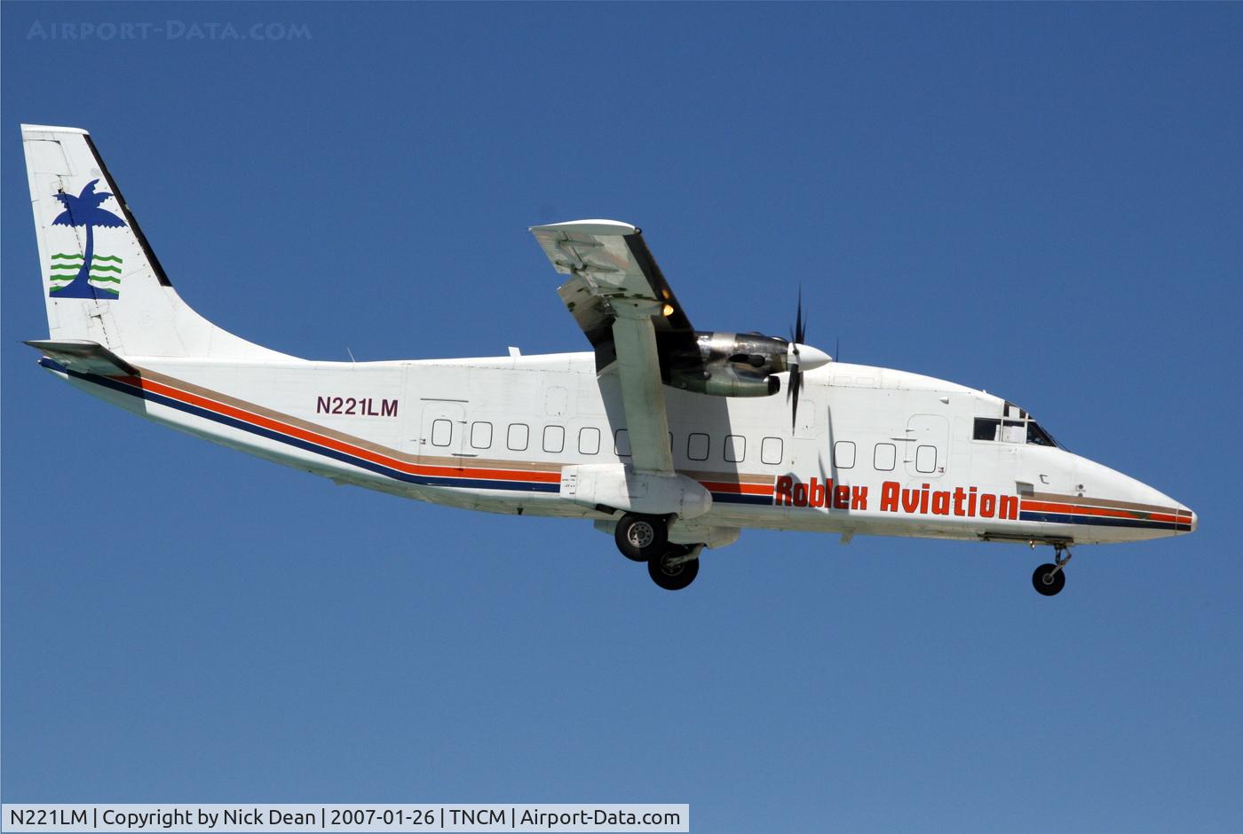N221LM, 1987 Short SD3-60-300 C/N SH3722, TNCM