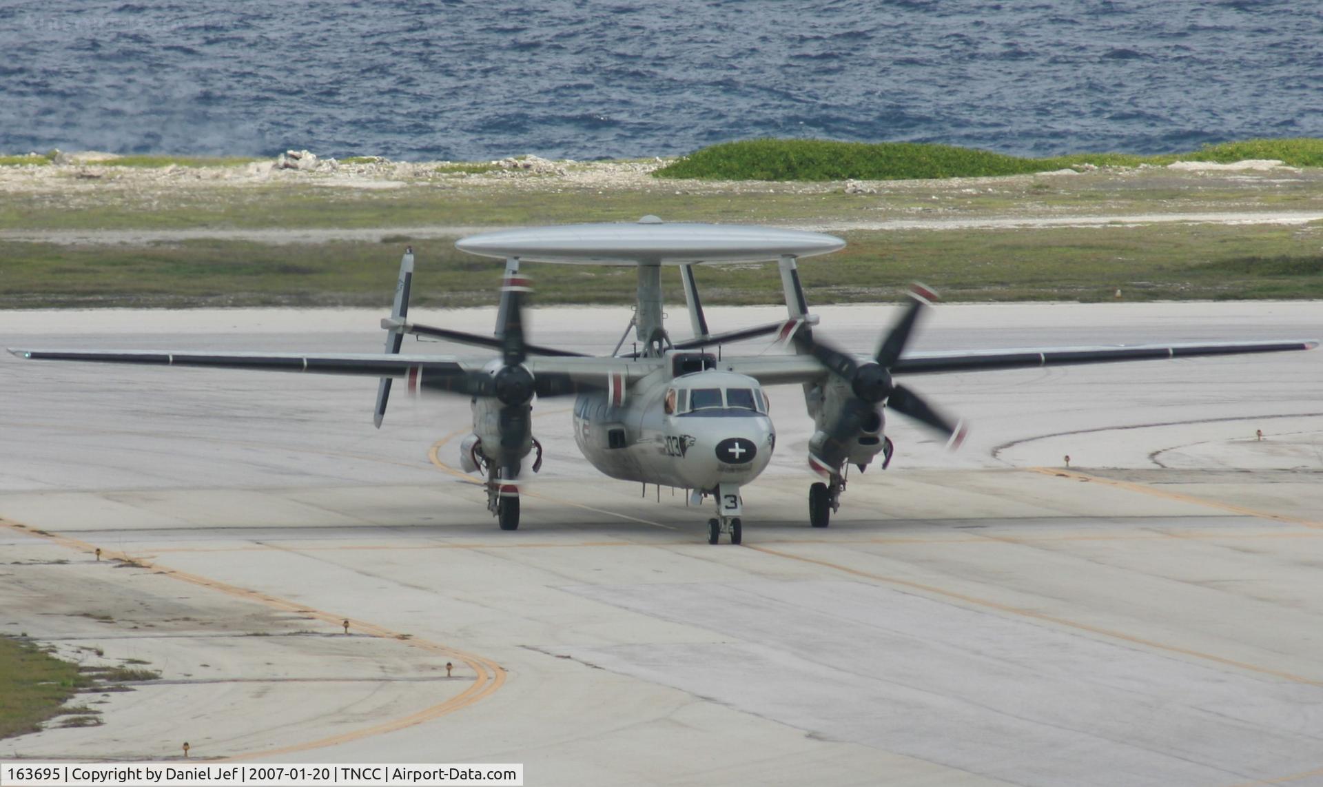 163695, Grumman E-2C Hawkeye Group 1 C/N A135, exiting the runway to parking