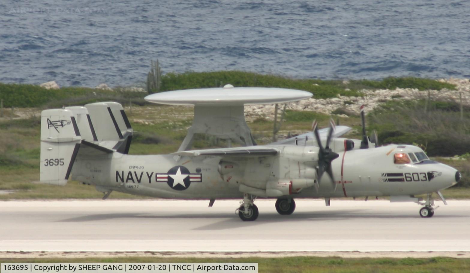 163695, Grumman E-2C Hawkeye Group 1 C/N A135, Just landed from doing there ting