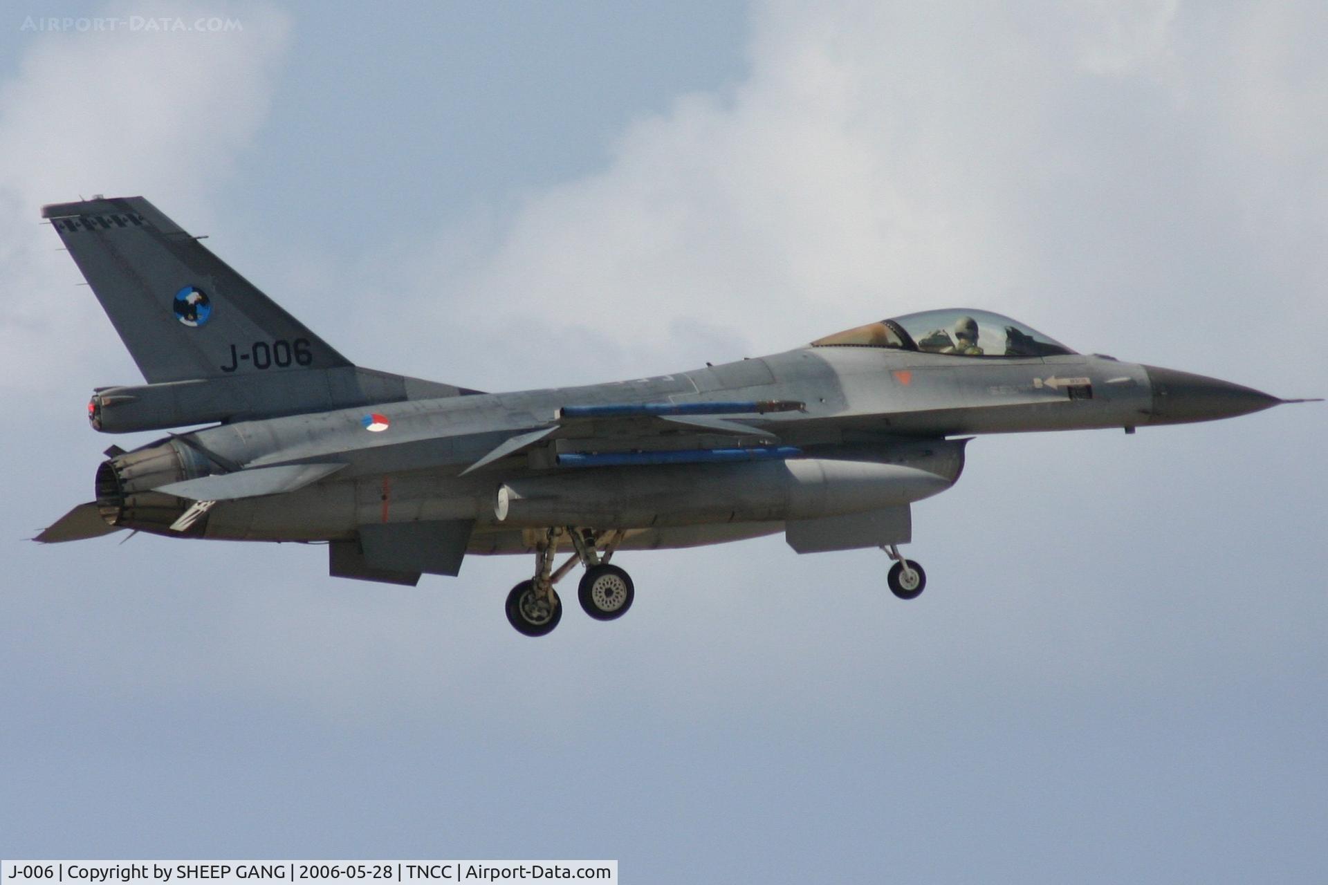 J-006, Fokker F-16AM Fighting Falcon C/N 6D-162, here on a training program
